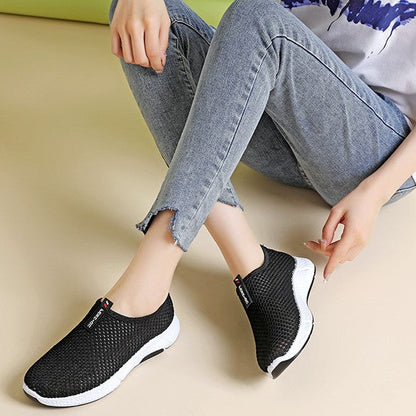 Zapatos de mujer de malla transpirables con rayas rojas y blancas