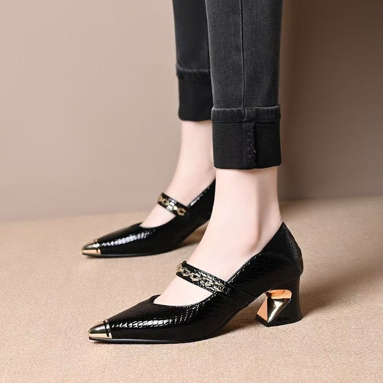 Zapatos punta fina con tacón ancho