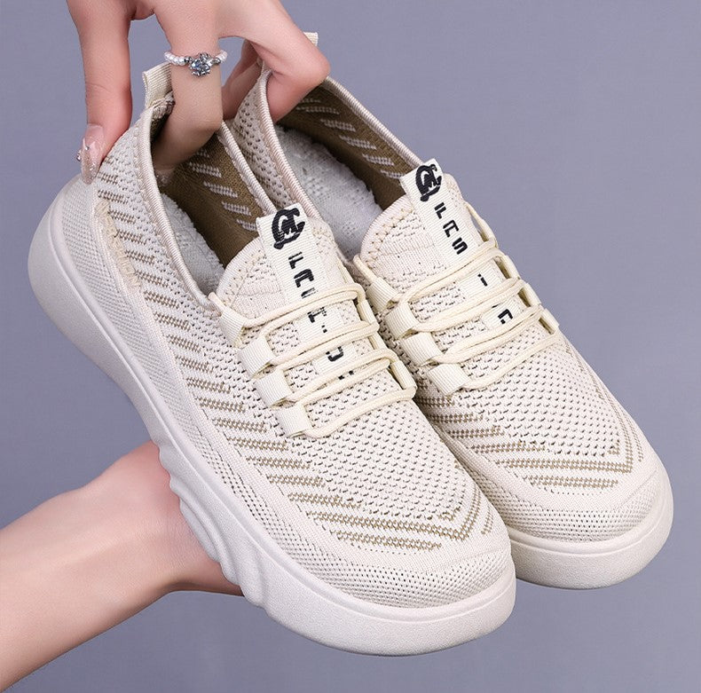 Zapatos de malla con suela ondulada y rayas