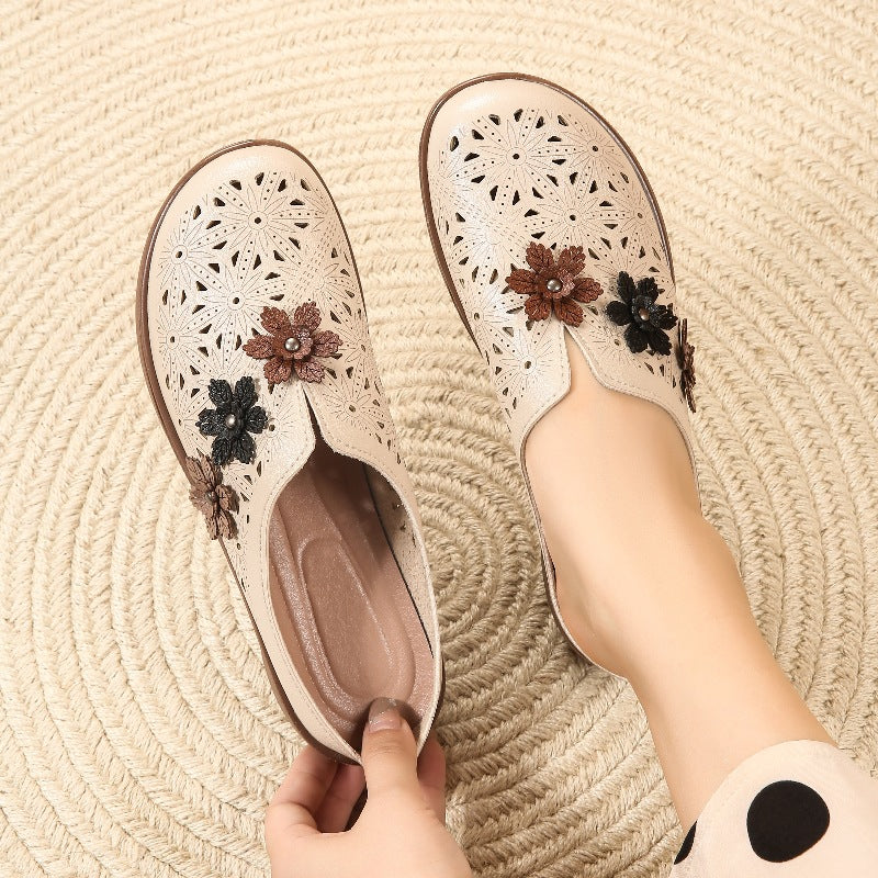 Tacones de cuña huecos antideslizantes con parte trasera cerrada.