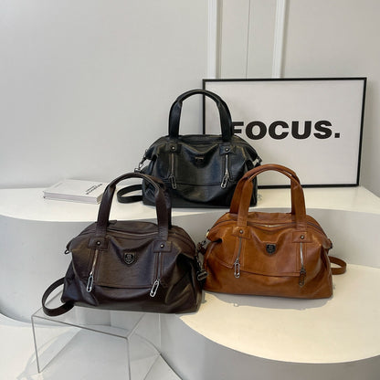 Bolso de hombro sofisticado y versátil