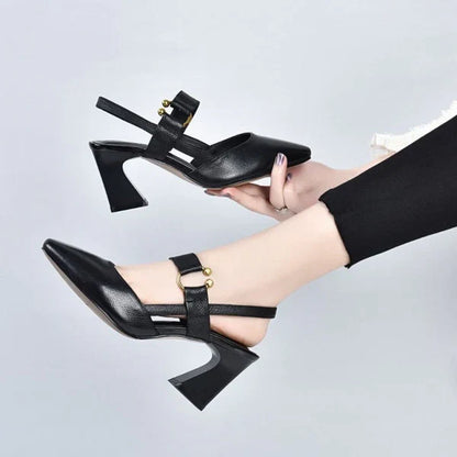 Zapatos de tacón alto con punta afilada, tacones gruesos y versátiles.