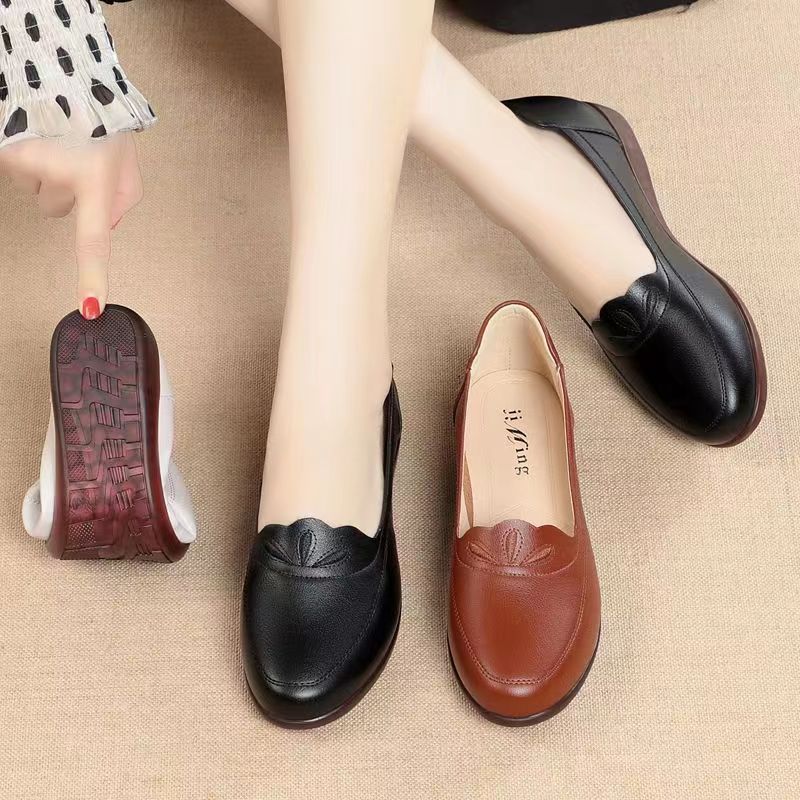 Zapatos de piel cómodos con suela suave para verano