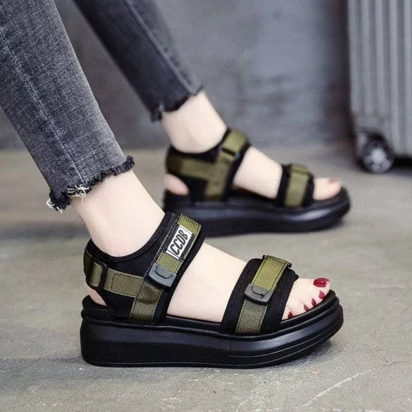 Sandalias deportivas de suela blanda