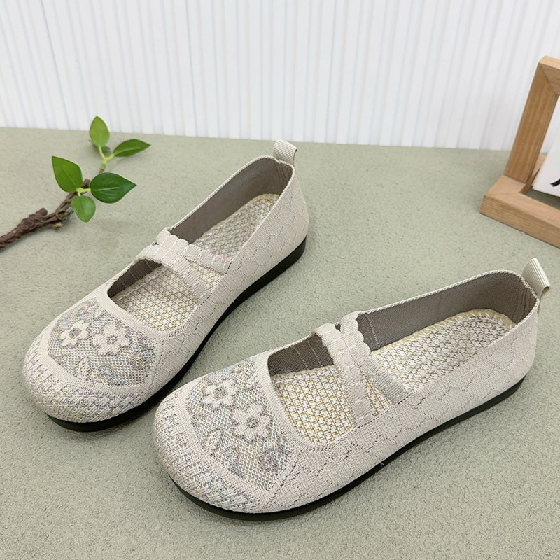 Zapatos de malla con tiras de flores pequeñas