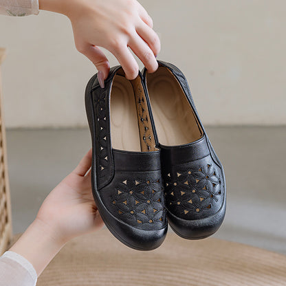 Zapatos de cuero auténtico suela blanda transpirables y perforados