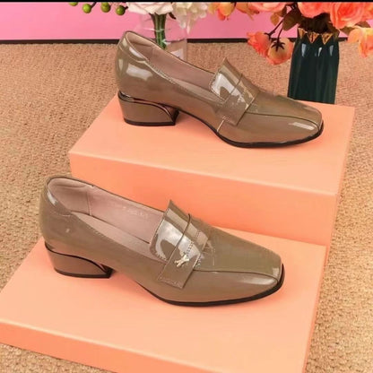 tacones altos femeninos