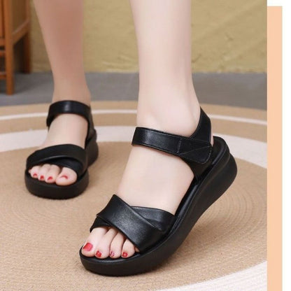 Sandalias de cuero suave ligeras y antideslizantes para mujer, calzado de suela blanda cómodo para señoras mayores