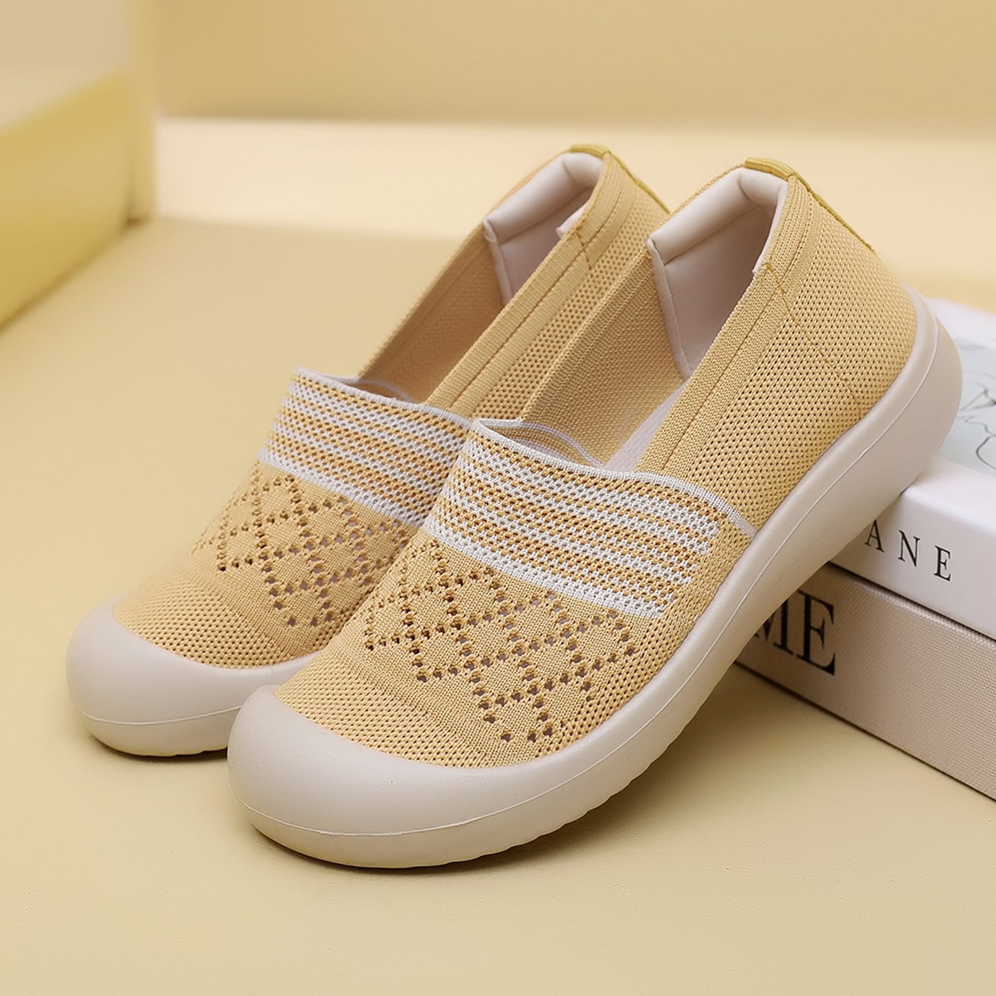 Zapatos mujer slip on malla ligera