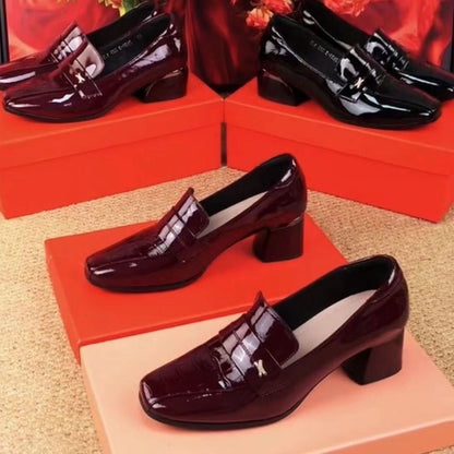 tacones altos femeninos