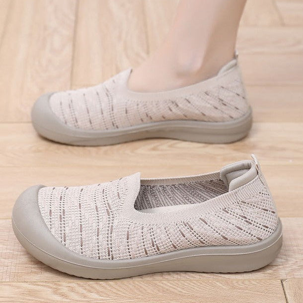 Zapatos de malla con cordones y múltiples rayas