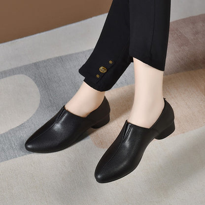 Zapatos casuales elegantes de punta y suela blanda