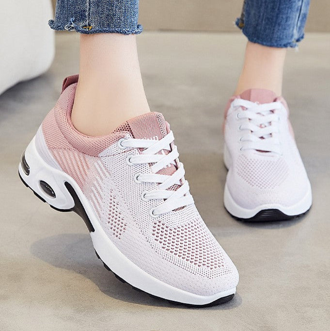 Nuevas zapatillas deportivas de verano de suela blanda.