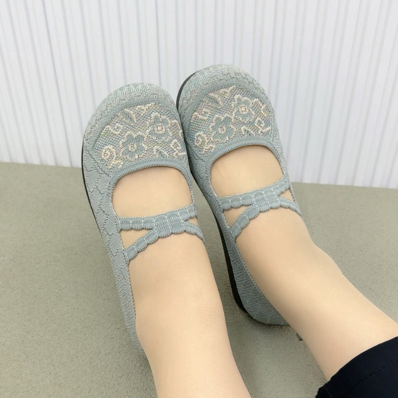 Zapatos de malla con tiras de flores pequeñas