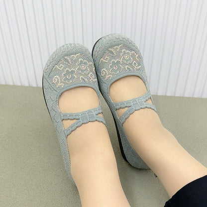 Zapatos de malla con tiras de flores pequeñas