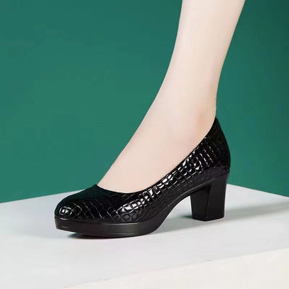 Tacones altos de piel con forma de cocodrilo 2025
