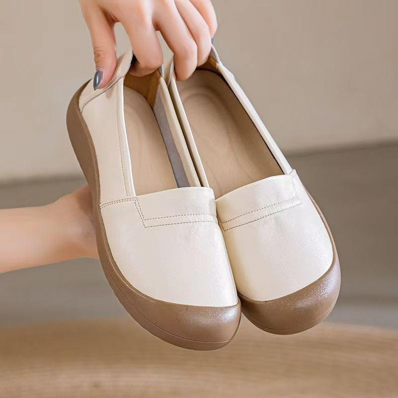 Nuevos zapatos de piel ligeros con suela gruesa que pueden aumentar la estatura.
