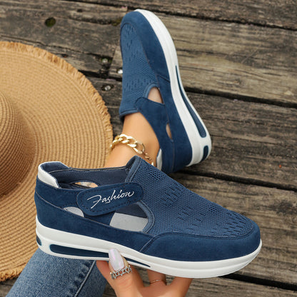 Zapatos de malla con velcro hueco y suela gruesa