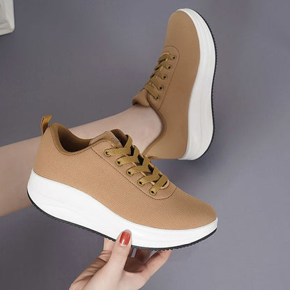 Zapatillas de running con cordones y punta redonda