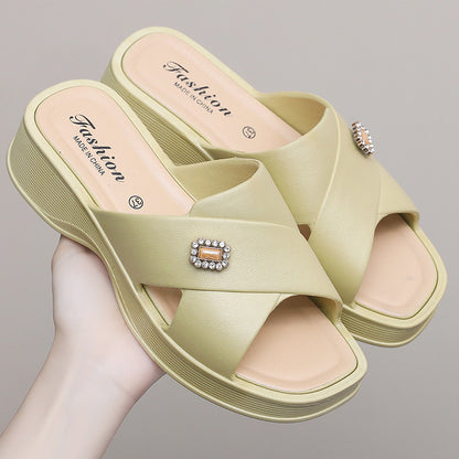 Sandalias de cuña con diamantes cuadrados