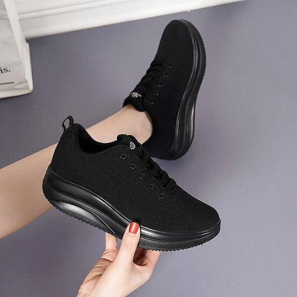 Zapatillas de running con cordones y punta redonda