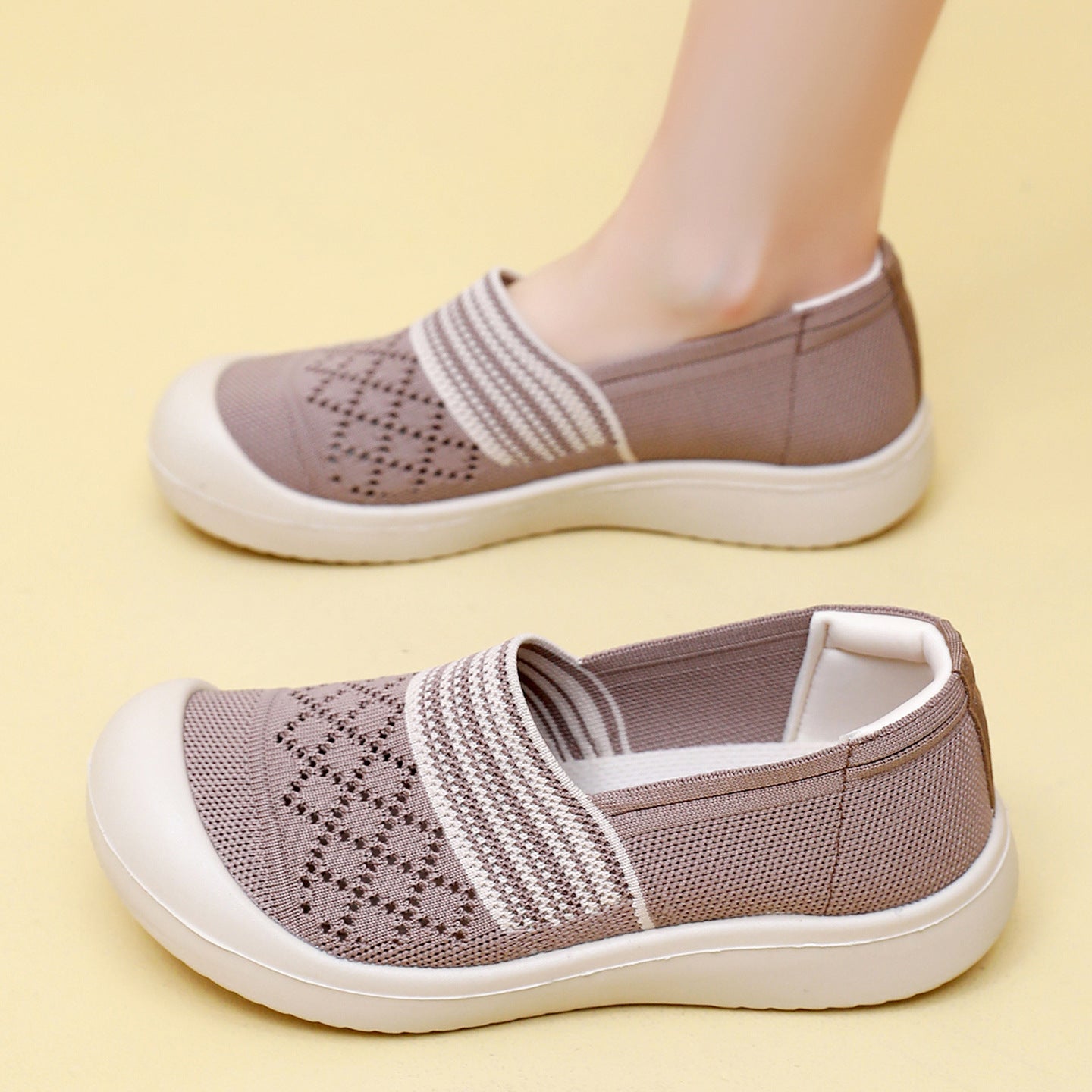 Zapatos mujer slip on malla ligera