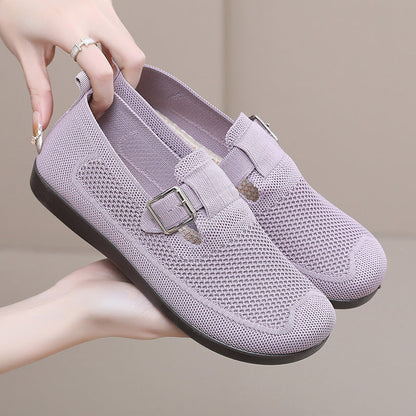 Nuevos zapatos planos de verano con boca baja