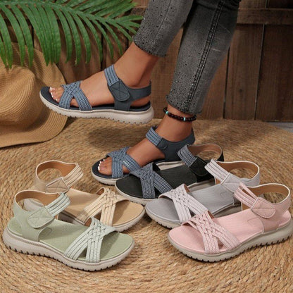 Sandalias con cierre de velcro