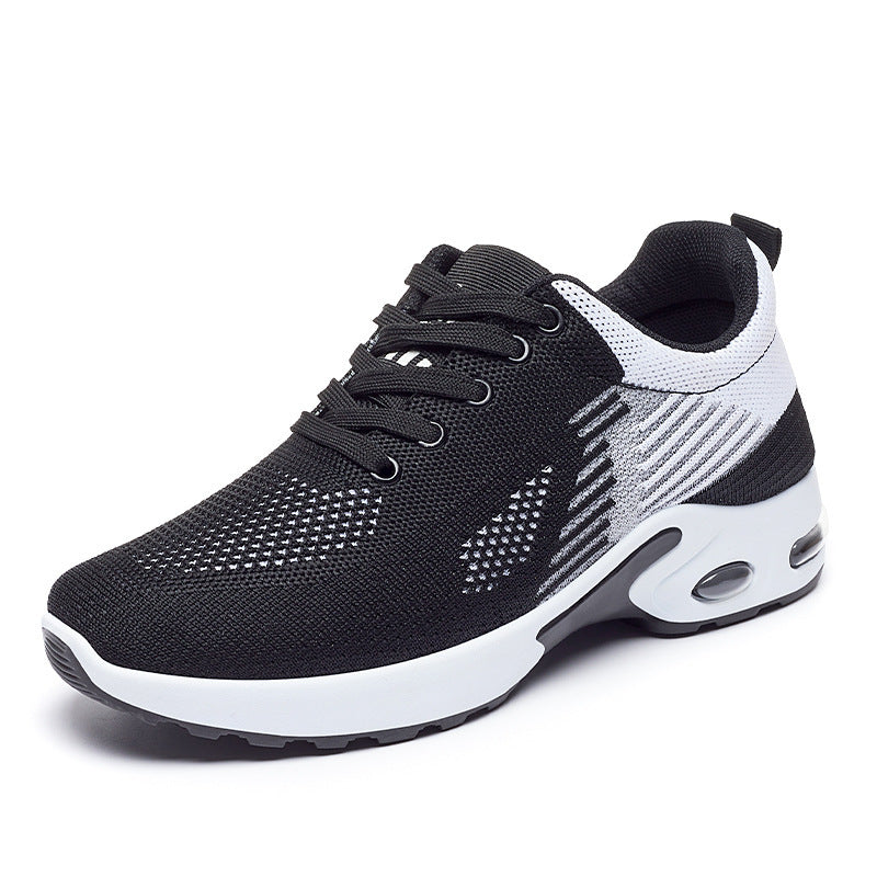 Nuevas zapatillas deportivas de verano de suela blanda.