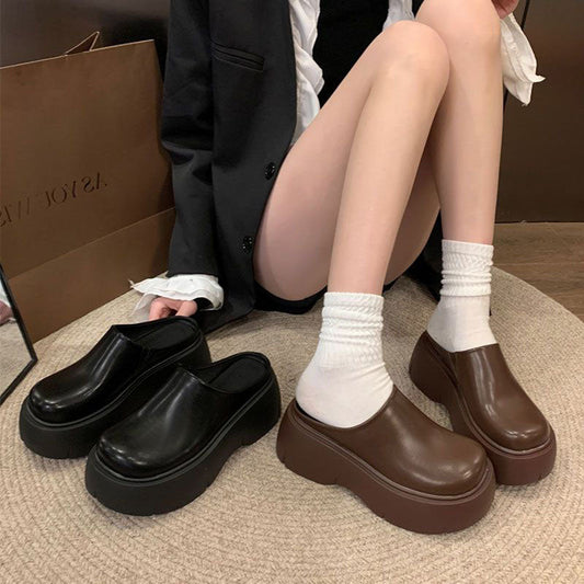 Zapatos de plataforma de piel con puntera cerrada