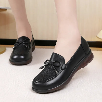 Zapatos loafer bordados corte bajo