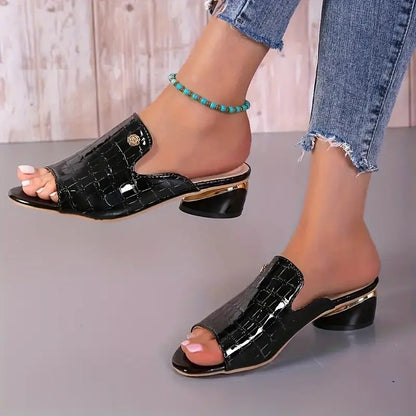 Zapatos de piel de cocodrilo con tacón alto y boca de pez