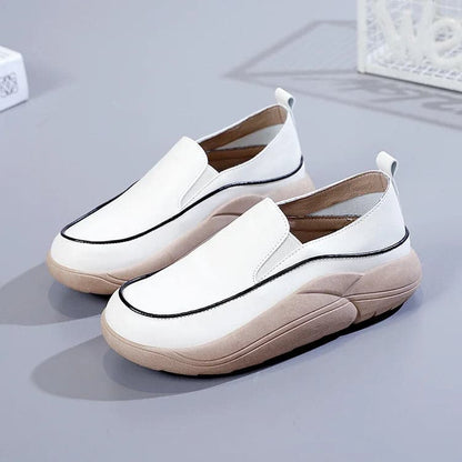 Zapatos bajos de piel con suela gruesa 2025