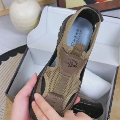 Masculinas nuevas zapatillas masculinas huecas con superficie de malla transpirable en verano