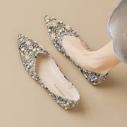 Estilo étnico nuevo 2026, zapatos planos con diamantes de imitación y estampado metálico, zapatos de tacón alto con punta en pico