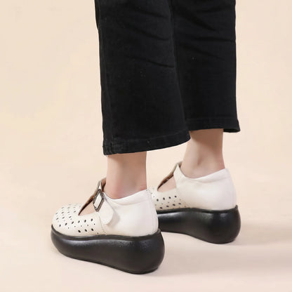 Zapatos de suela blanda vintage y de moda con diseño calado para mujer